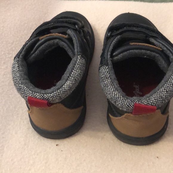 Cat & Jack high cut shoes size 7 - Picture 3 of 5